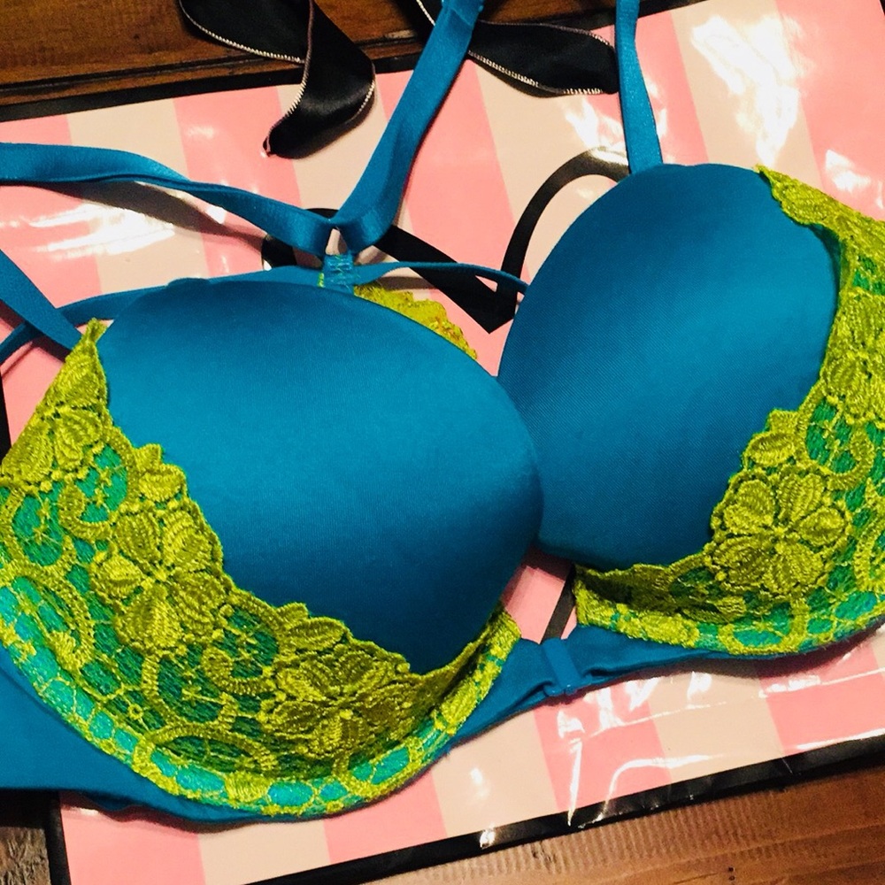 ♦️SOLD♦️Victoria’s Secret Racerback Bra